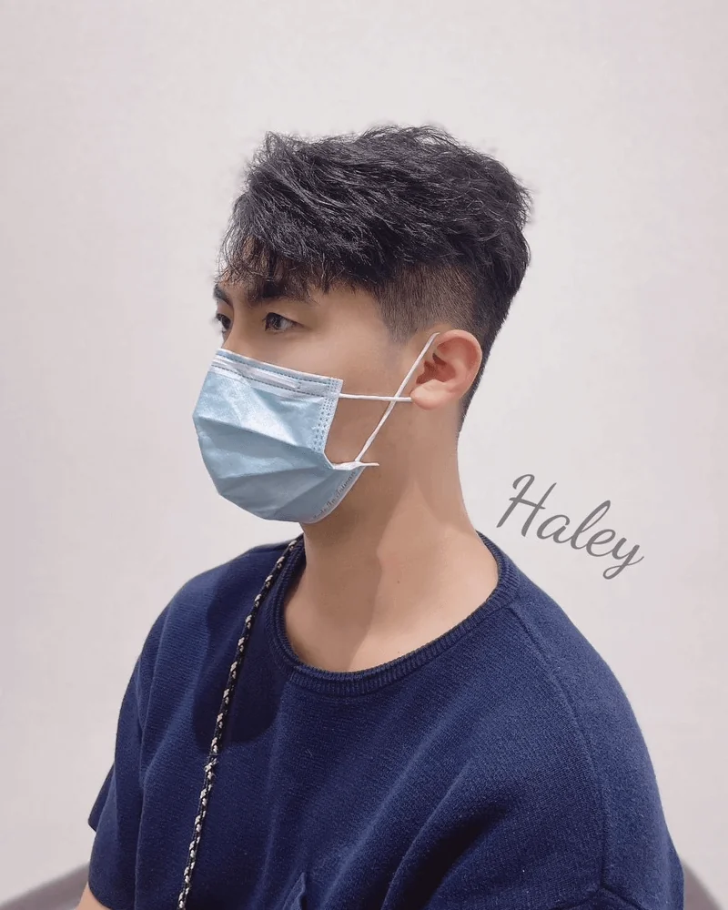 23號 Haley 痞帥三七側背