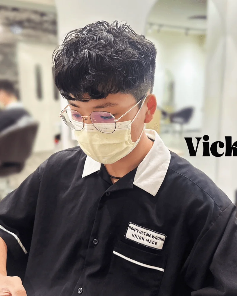 1號 Vicky 萊絲利捲髮