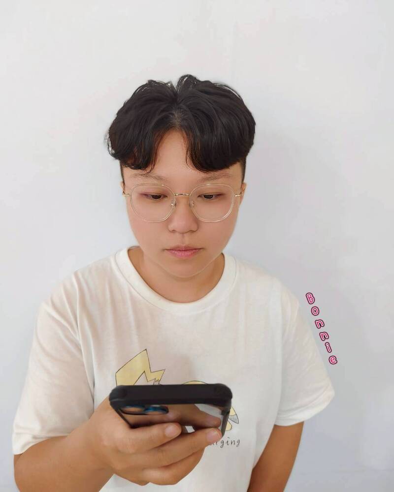 微分韓系,簡單卻耐看的中分造型,自然厚度+乾淨線條,帶點韓系清爽感 微分韓系-沙鹿剪髮推薦