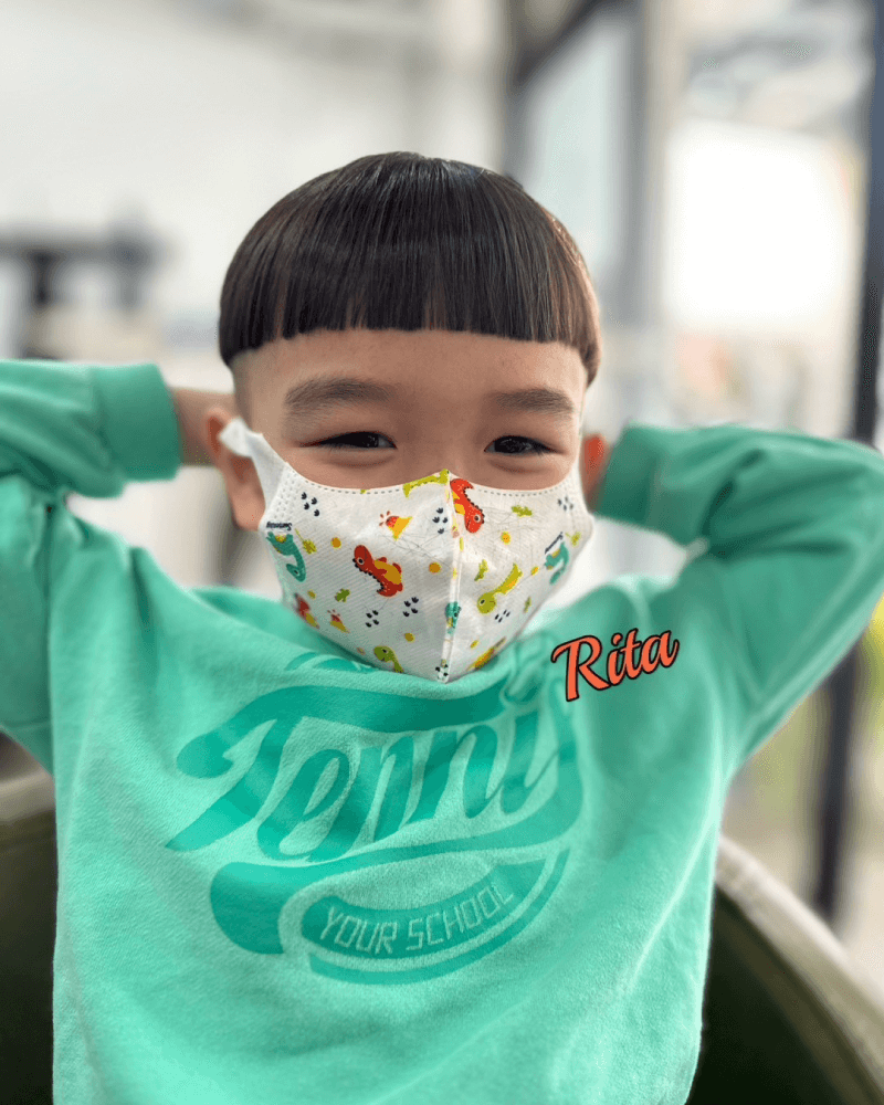 兒童剪髮 ,小男孩也愛美剪完露出靦腆可愛的笑容 兒童剪髮-沙鹿兒童剪髮推薦