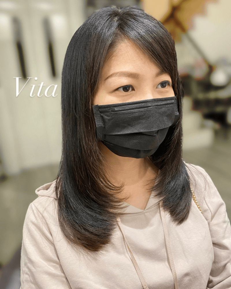 羽毛剪裁加上內彎弧度更加修飾臉型,平常只需塗抹護髮順吹乾即可 羽毛剪-北勢剪髮推薦